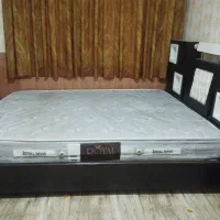 تختخواب دونفره درحد نو باتشک رویال