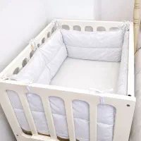 تخت کنار مادر کودک