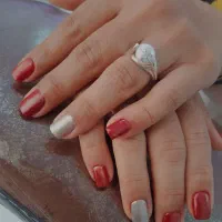 کاشت ناخن و آموزش کاشت با تضمین یادگیری کامل|خدمات آرایشگری و زیبایی|شیراز, میانرود|دیوار