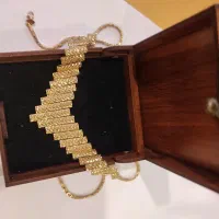 گردنبند درخشنده زیبا وزن ۱۳/۱۴۰ با سود فقط ۵٪