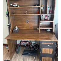 میز تحریر کتابخانه