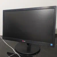 2 عدد مانیتور 20 و 19 اینچ led سالم و تمیز