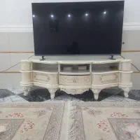 یه دونه جلو مبلی بزرگ وچهارتا میز عسلی کوچک