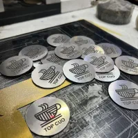 تابلو و حک روی فلزات و مولتی استایل