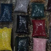 مروارید رنگی