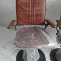 صندلی آرایشگاه برای اصلاح  کاملا سالم|آرایشگاه و سالن‌های زیبایی|سنندج, |دیوار