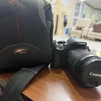 دوربین canon D700 با لنز ۱۸-۱۳۵