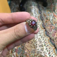 انگشتر یاقوت دونه اناری