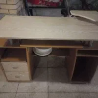 میز کامپیوتر