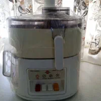 آب میوه گیر