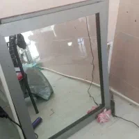 2تا آینه یک دریک ۲تا صندلی اصلاح