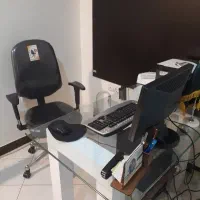 همکار و منشی اداری