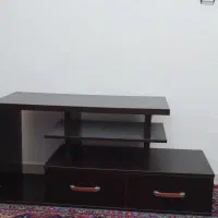 میز و تلویزیون