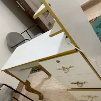 میزناخن و صندلی و تخت
