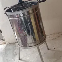 استراکتور عسل گیری