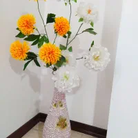گل و گلدان