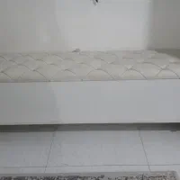 تخت دو نفره|تخت و سرویس خواب|اصفهان, بهارستان|دیوار