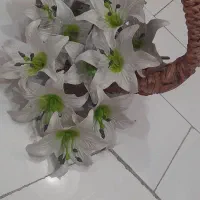 سبدگل بهمراه گل مصنوعی