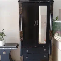 کمد لباس وچوب پرده