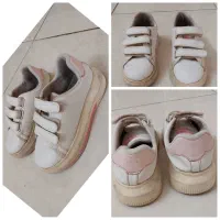 تعدادی کفش و کیف زنانه و مدرسه|کیف، کفش، کمربند|اصفهان, سرچشمه|دیوار