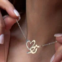 گردنبند و اکسوری در طرح های مختلف