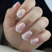 کاشت و طراحی ناخن