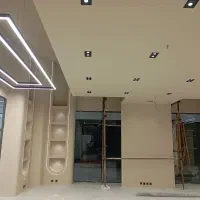 نصب  دکوراسیون کناف و نقاشی (جزیره زیبایی قشم)