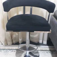 دوعدد صندلی ناخن و سالنی کامل نو