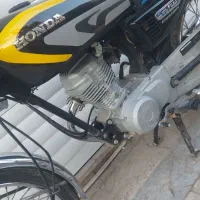 هندا۸۴کبیرپلاک ملی مدارک کامل|موتورسیکلت|قم, قلعه کامکار|دیوار