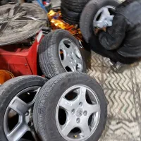 لاستیک  پژو ۷  زیر سفری کویر تایر|قطعات یدکی و لوازم جانبی|یزد, |دیوار