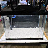 اکواریوم ماهیران مدل MC600 در حد نو با وسایل