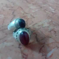 دوعدد انگشتر یک عدد یاقوت و یک عدد عقیق کهنه