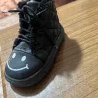 کفش بچگانه در حد نو