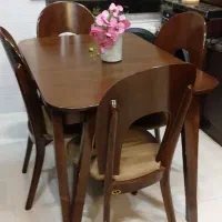 میز غذاخوری ۴ نفره