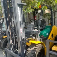 لیفتراک ۴ تن کوماتسو خط ۱۰ مدل ۲۰۱۷ در حد صفردیزل