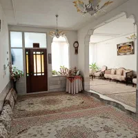 منزل ویلایی و یک سوئیت در زیر زمین بهارستان10