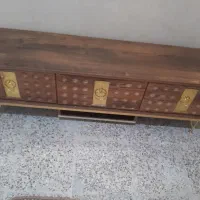 میز تلویزیون در حد نو تمیز وسالم