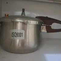 زودپز تمیز و نو8نفره