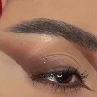 تیم چرخشی میکاپ و کاشت مژه اختصاصی
