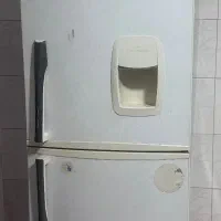 یخچال وستا