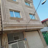 خانه سه طبقه معاوضه دارم