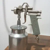 پیستوله رنگ روغنی و پلاستیک