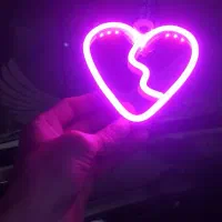 آویز چراغ دار نؤن فلکسی