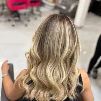 احیا سازی مو با هر قد و حجم مو فقط ۱/۵۰۰/۰۰۰