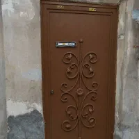 یک باب منزل مسکونی کلنگی
