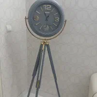 ساعت پایه دار