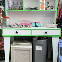 میز تحریر یا (قابل استفاده به عنوان کافی‌بار)