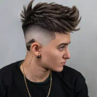 مدل آقا جهت کوتاهی مو در آموزشگاه آرایشگری رایگان