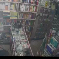 فروشنده خانم و یا آقا بازنشسته زیر ۶۰ سال