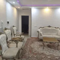 مبل کلاسیک کارکرده سالم هشت نفره به همراه عسلی|مبلمان خانگی و میز عسلی|شهرکرد, |دیوار